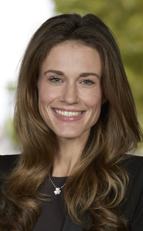 Elizabeth Mackie